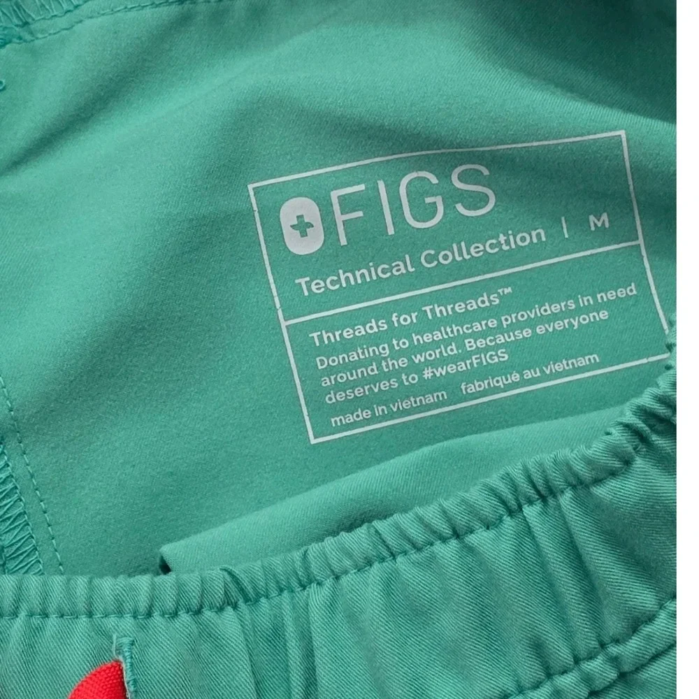 FIGS Tansen Jogger Scrub Pants Mens Medium Surgical Green Red Tie MXXSW2004